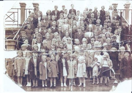 Aycliffe children on day trip about 1951-1952