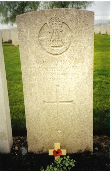 Walter Galloway headstone WW1